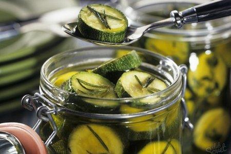 20 einfache und leckere Rezepte für eingelegte Zucchini
