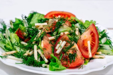 20 Quick and Delicious Salads with Braided Cheese