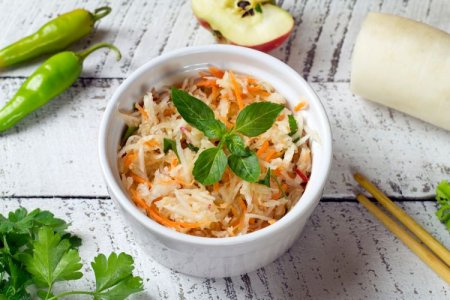 20 gesunde und leckere Daikon-Salate