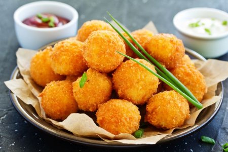 15 Rezepte für Käsebällchen, die kinderleicht zuzubereiten sind