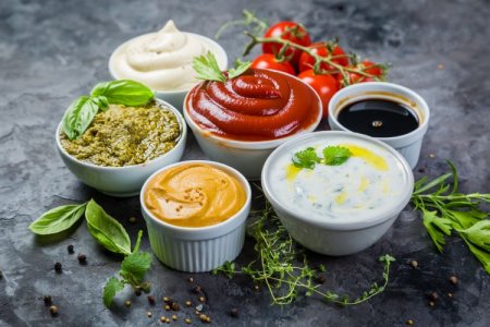 25 salsas sencillas para hamburguesas caseras