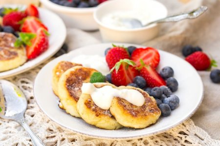 20 Healthy Syrniki Recipes to Diversify Your Menu