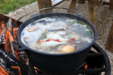 20 leckerste Gerichte aus dem Kasan über offenem Feuer