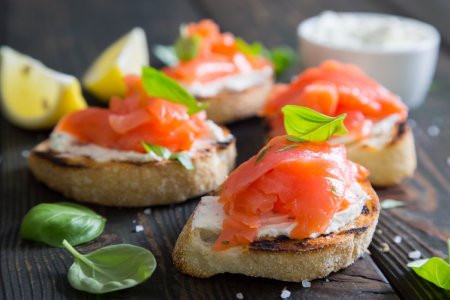 15 excellentes recettes de bruschetta au saumon