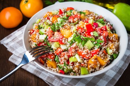 20 gesunde Salate zum Abendessen, die man probieren sollte
