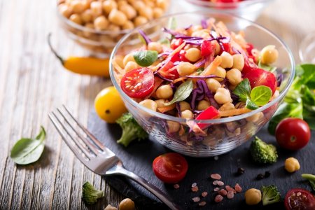 20 Kichererbsensalate, die du immer wieder zubereiten möchtest