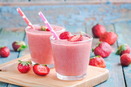 20 Strawberry Smoothies That Will Make Your Mouth Water