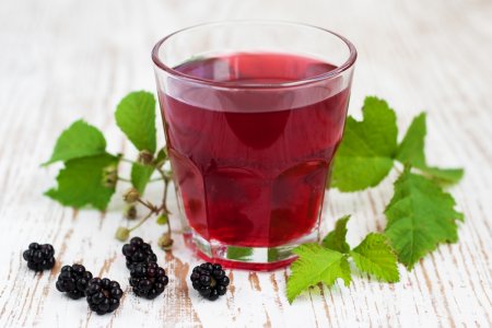 15 köstliche Brombeerkompott-Rezepte für den Winter