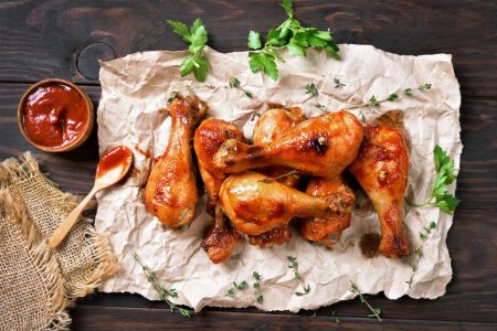 20 köstlichste Hähnchenschenkel-Rezepte vom Grill