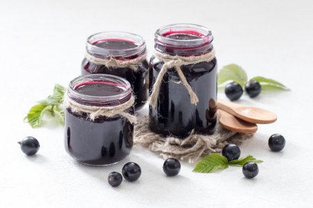 8 Easy No-Cook Blackcurrant Jelly Recipes