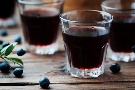 12 Easy Saskatoon Berry Liqueur Recipes