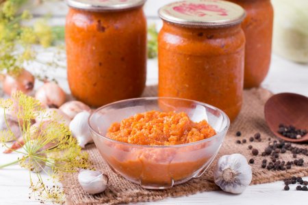 15 apetitosas recetas de caviar de calabacín para el invierno