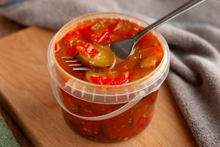 20 einfache Rezepte für Gurken-Letscho für den Winter