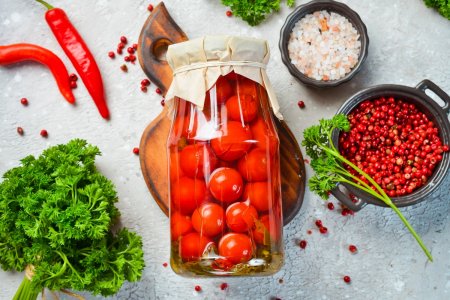 Tomates cherry encurtidos para el invierno: 15 mejores recetas