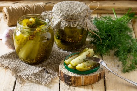 Gurken in Scheiben für den Winter: 12 der leckersten Rezepte