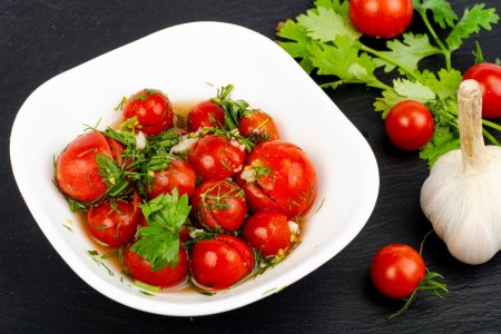 Tomates al estilo georgiano para el invierno: 20 recetas increíbles