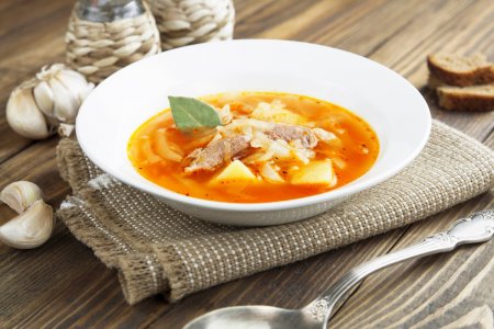 15 sopas con carne enlatada que definitivamente vale la pena preparar