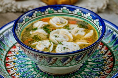 20 sopas con dumplings que querrás preparar todo el año