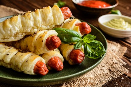 12 Great Ways to Cook Sausages with Cheese in the Oven