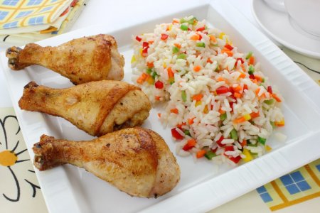 Muslos de pollo con arroz al horno: 15 recetas maravillosas