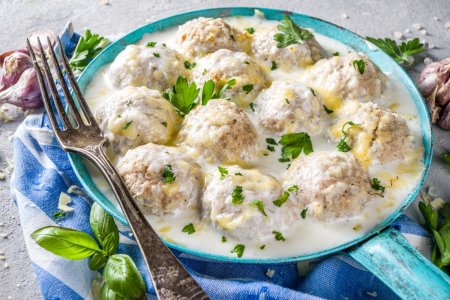 10 recetas originales de salsa para albóndigas