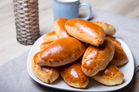 Pirozhki con kéfir: 15 recetas que a tu familia le encantarán