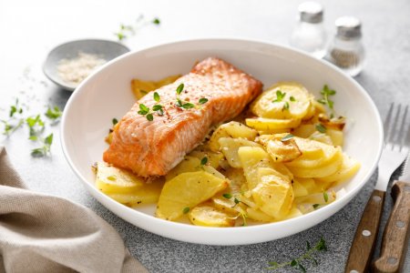 Pink Salmon Steaks in the Oven: 10 Original Recipes