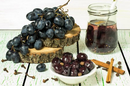 10 Easy Pickled Grape Recipes for Winter