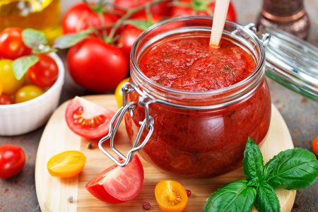 12 recetas originales de salsa de tomate con albahaca para el invierno