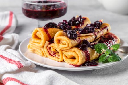 20 Amazing Honeysuckle Recipes