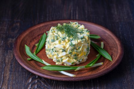 20 Wild Garlic Salads That Will Delight Your Taste Buds