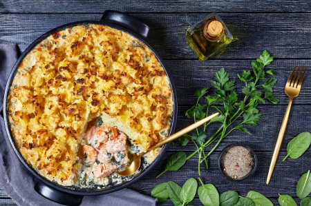 12 recetas perfectas de pescado rojo con patatas al horno