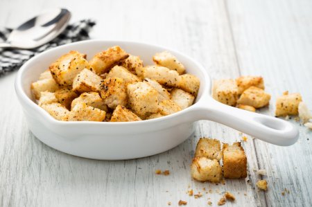 Croutons in the Oven: 20 Irresistible Recipes