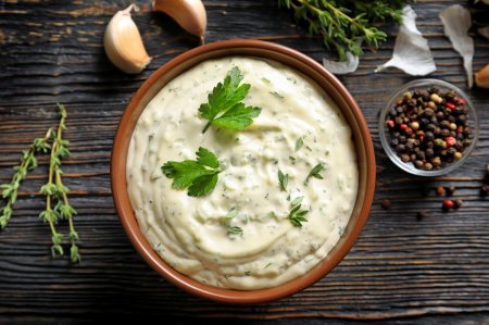 15 Quick Garlic Sauce Recipes for Shawarma