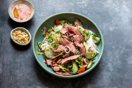 Ensalada tailandesa: 20 recetas sencillas para hacer en casa