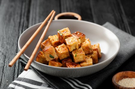Tofu frito: 15 recetas sencillas que te encantarán