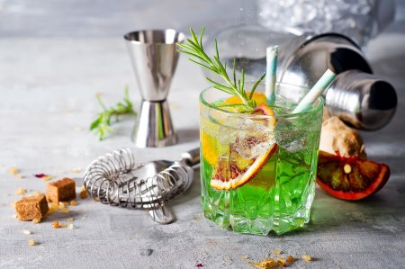 8 Simple Alcoholic Cocktail Recipes with Energy Drinks