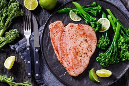 Pan-Seared Tuna Steak: 6 Ways to Cook and Best Recipes