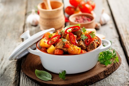 10 Best Potato and Meat Pot Recipes for the Whole Family