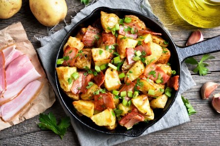 12 recetas fáciles y económicas de patatas fritas con cebolla en sartén