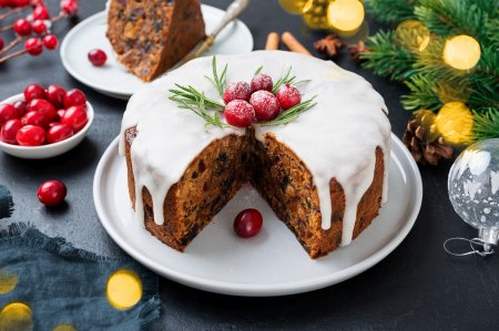 Christmas Cake: 15 Recipes for Delicious Holiday Baking