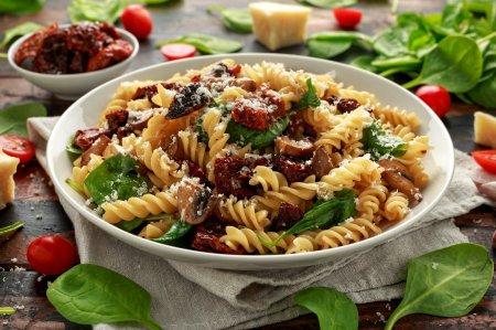 8 recetas sencillas para preparar pasta con tomates secos