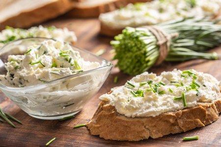 10 Delicious Cream Cheese Spreads for Sandwiches