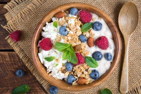 10 recetas fáciles para preparar un bowl de requesón