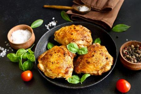 10 recetas saludables con muslos de pollo para variar tu menú