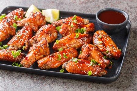 Hähnchenflügel in Honig-Soja-Sauce aus dem Ofen