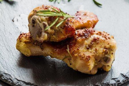 Hähnchenschenkel in Honig-Soja-Sauce aus dem Ofen – Schritt-für-Schritt-Rezept