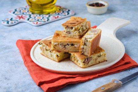 Tourte coulée au thon en conserve et aux œufs – une excellente recette