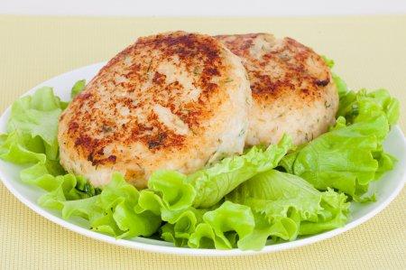 Galettes de poisson au lieu noir à la poêle – recette simple étape par étape