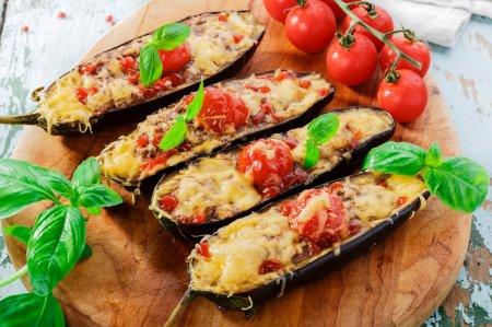 Aubergines farcies à la viande hachée dans une friteuse à air